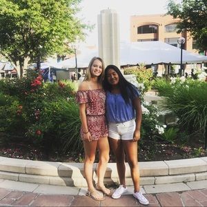 Meet your Posher, Emilie